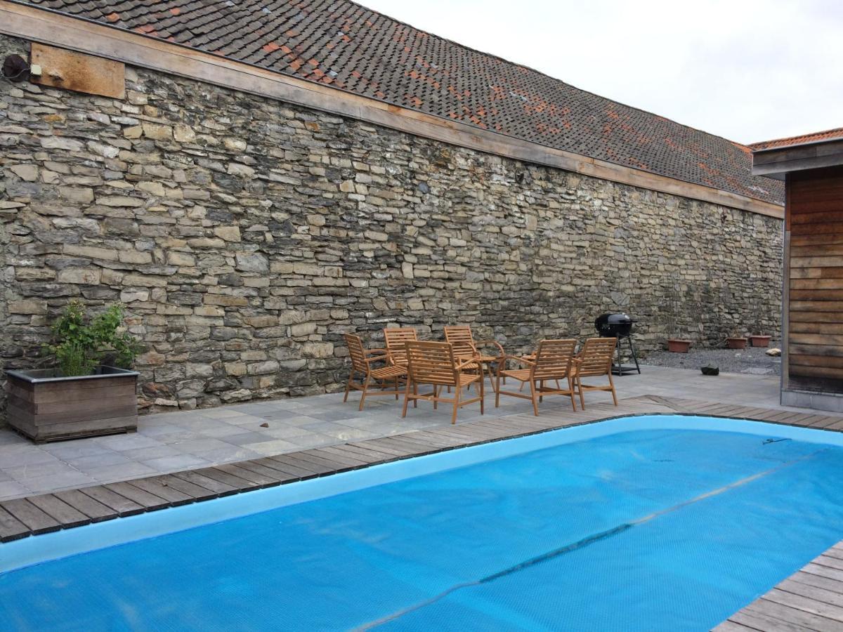 Cottage On The Canal Kortrijk Exterior photo